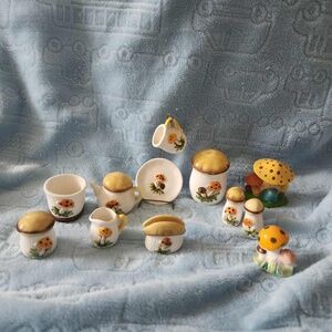 Rare mini merry mushroom set